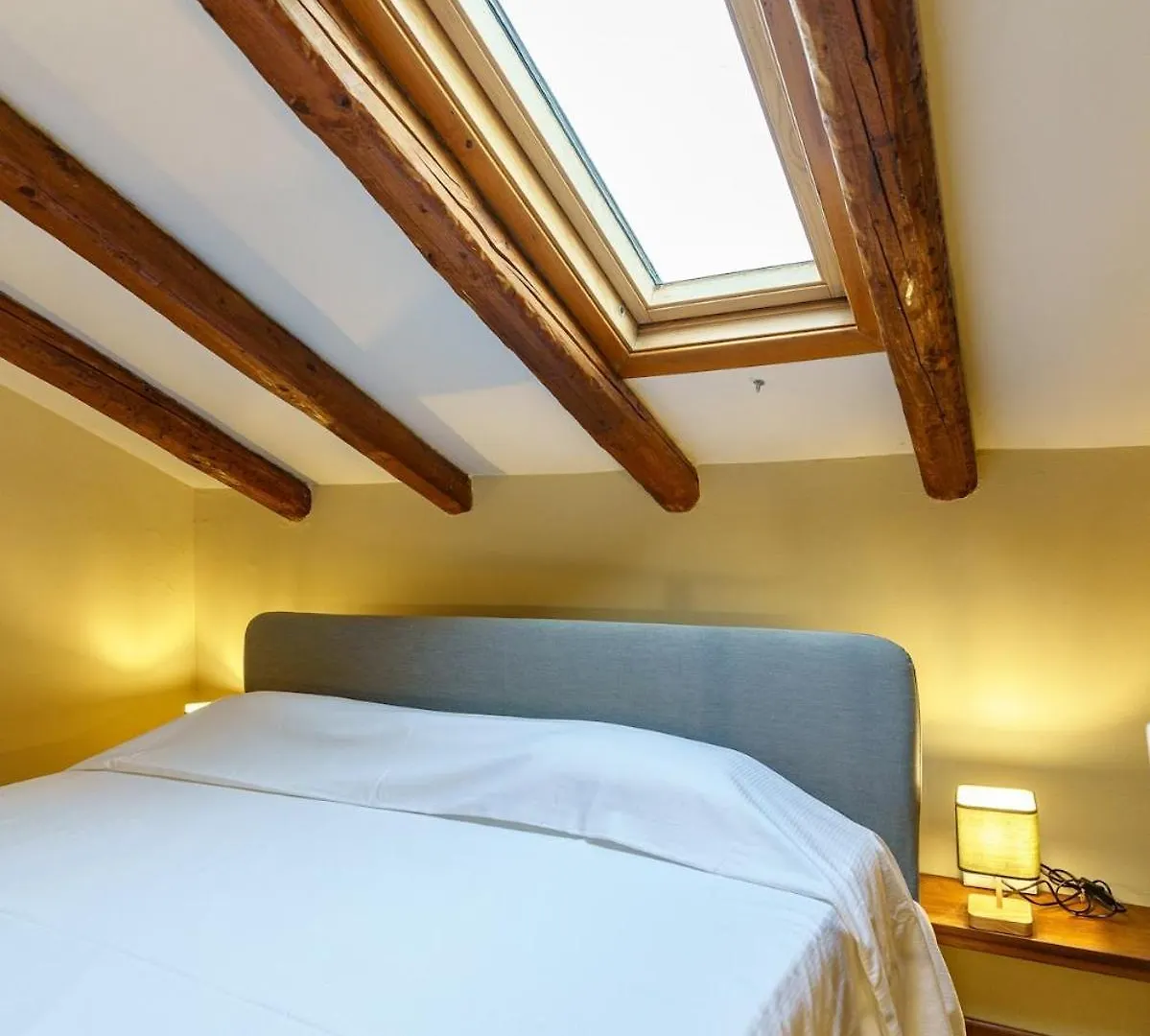 Electra House Apartman Catania 0*,